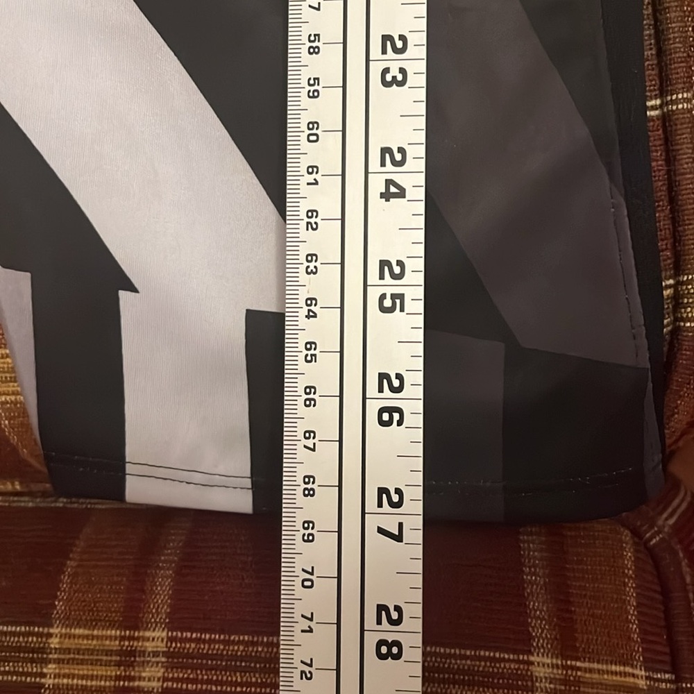NWT - Adidas 3/4 Tight - Picture 6 of 8